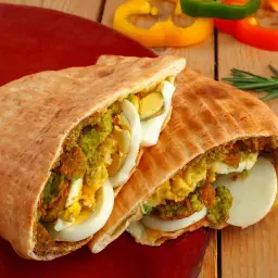Mix Eggs, Hummus & Cheese Sandwich